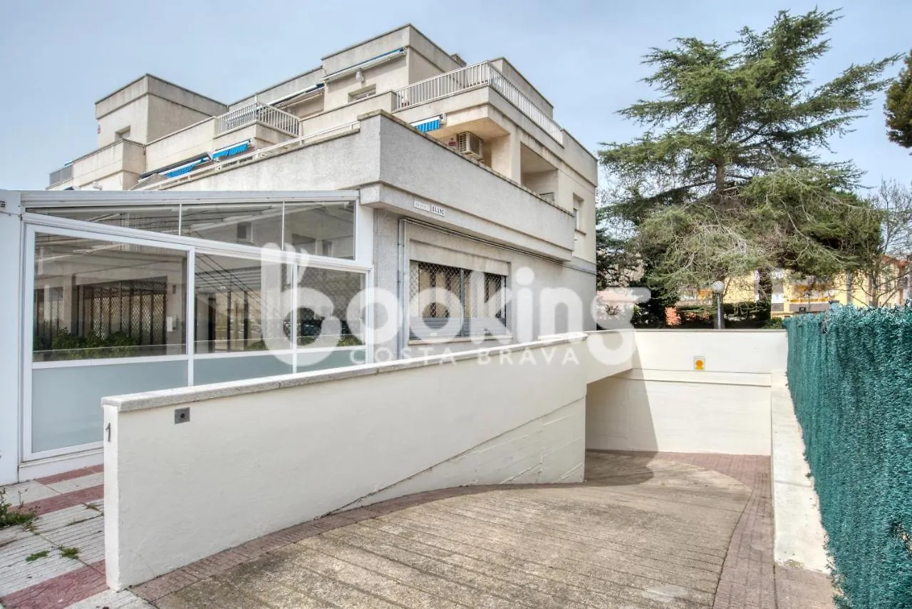 Blanco Apartament Per 6 Persones A 5 Minuts De La Platja Gran Platja d'Aro 0*,  Spain