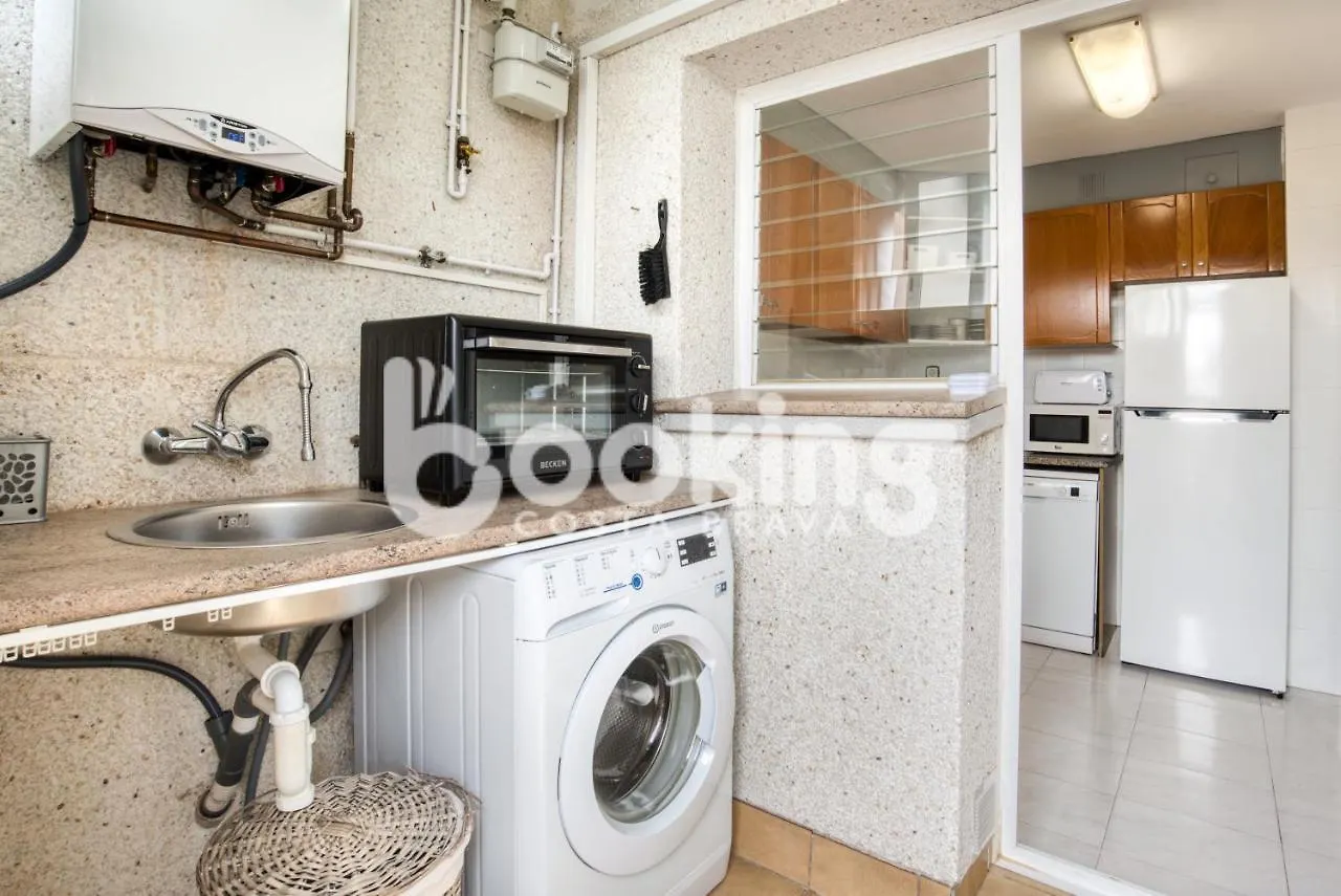Apartment Blanco Apartament Per 6 Persones A 5 Minuts De La Platja Gran Platja d'Aro Spain