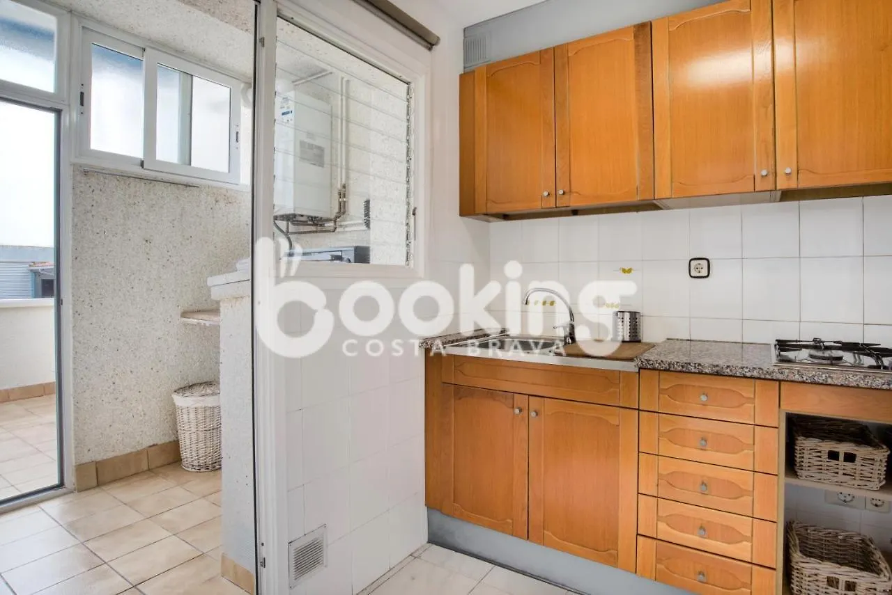 Blanco Apartament Per 6 Persones A 5 Minuts De La Platja Gran Apartment Platja d'Aro Spain